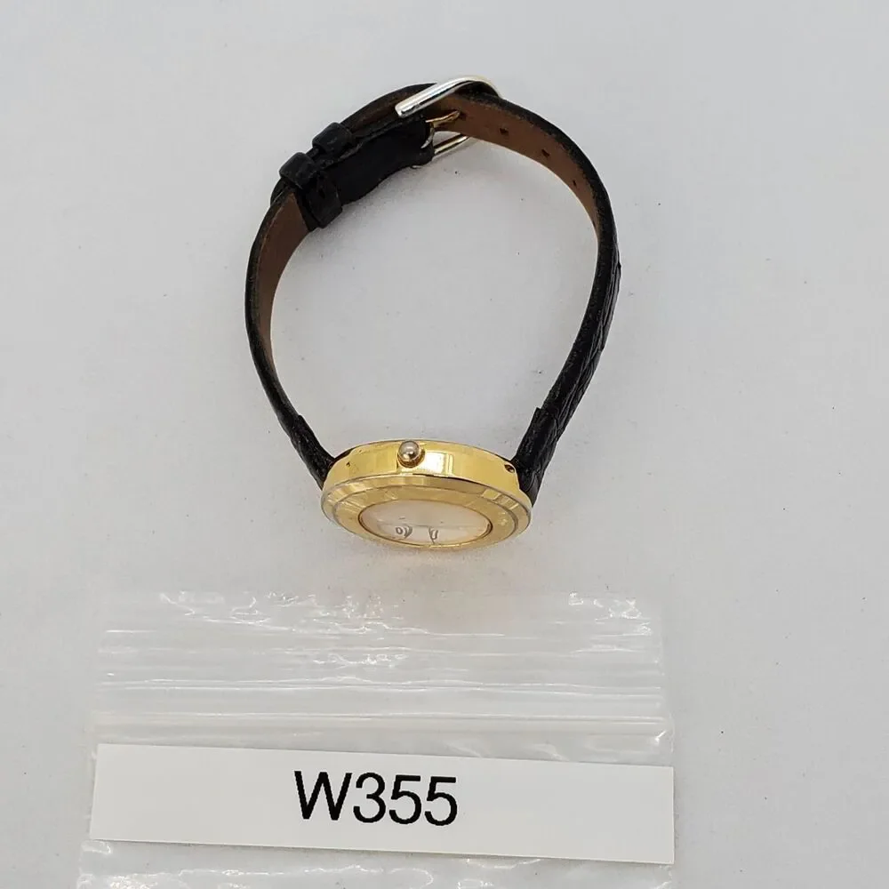 Carriage Timex 27MM Women's Watch White‎ Dial Black Leather Bands New Battery